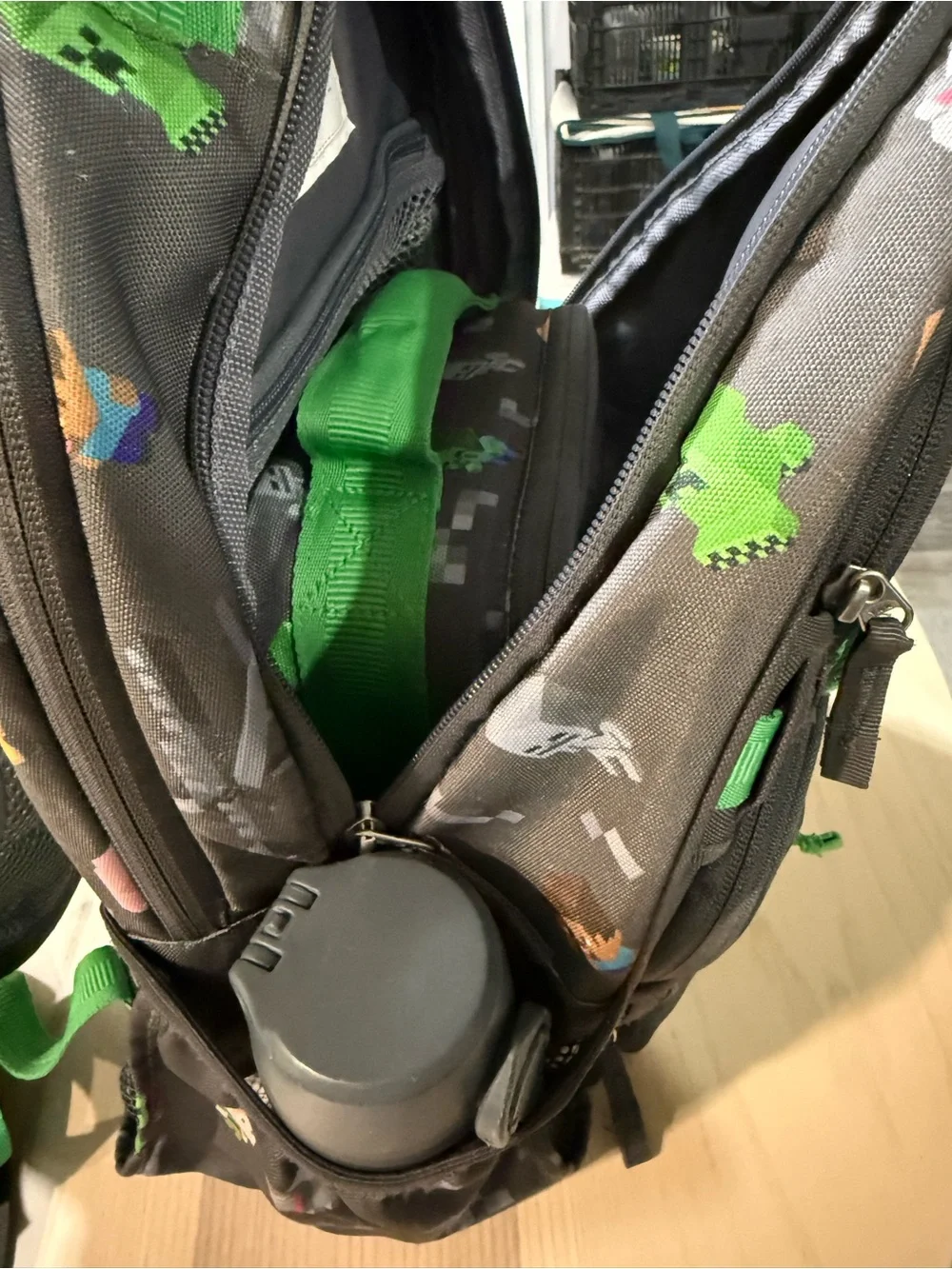 Mackenzie Minecraft Large backpack 5 piece set